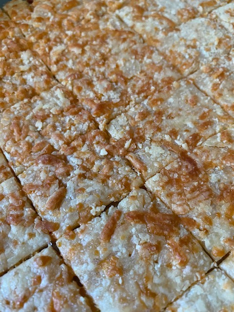 Easy Cheddar Sourdough Discard Crackers