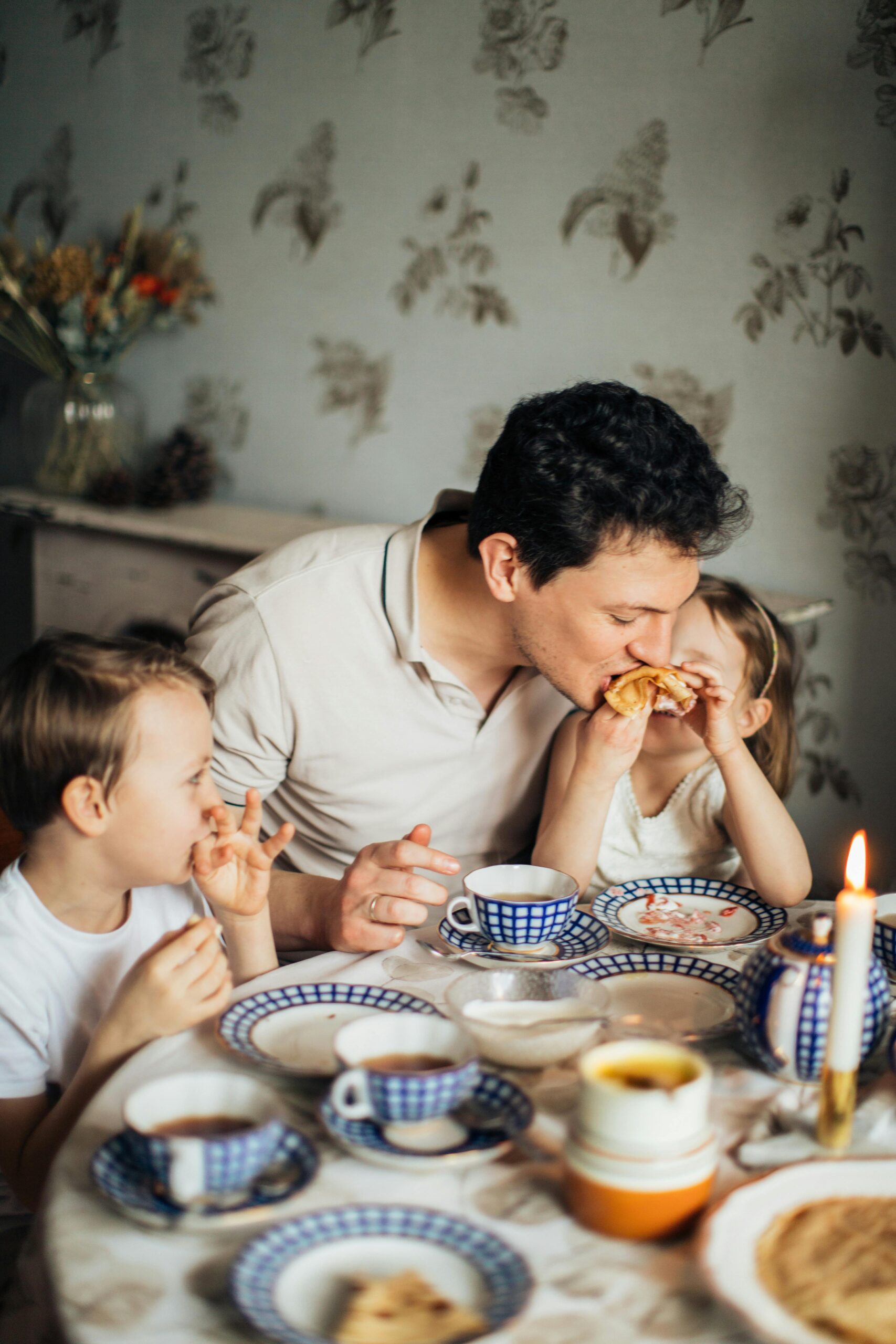 Creating Family Traditions: How to Strengthen Bonds and Bring Your Family Closer Together